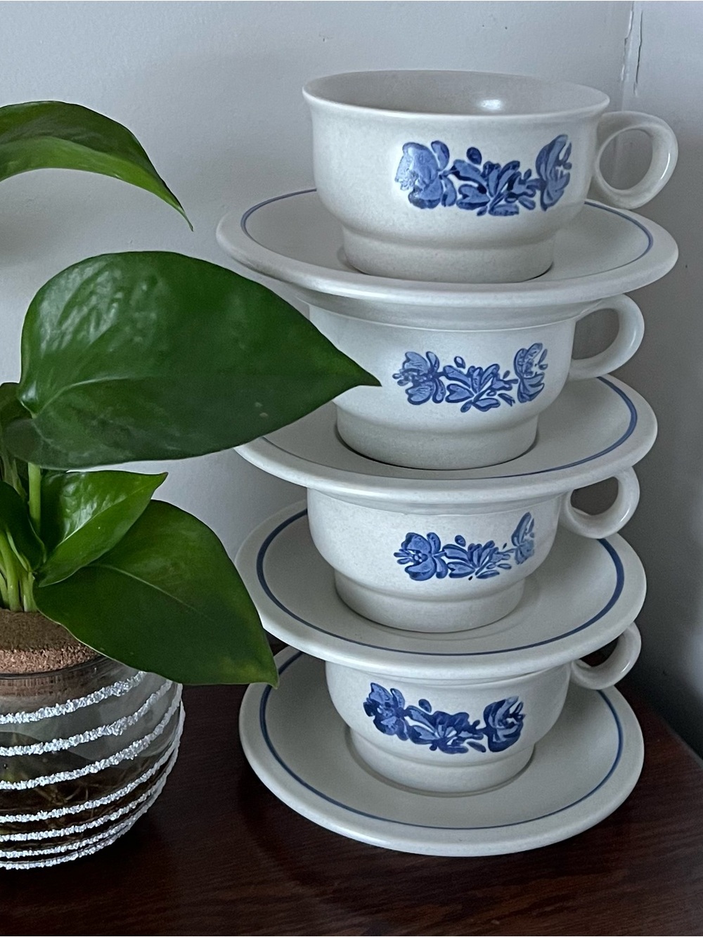 PFALTZGRAFF YORKTOWNE VINTAGE TEA CUPS AND SAUCERS